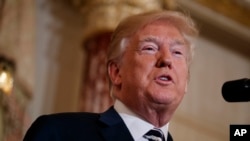 美國總統川普在國務卿蓬佩奧在國務院舉行的禮儀性的宣誓就職儀式上講話。（2018年5月2日）