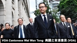 香港立法會法律界議員郭榮鏗帶領黑衣靜默遊行反《逃犯條例》修訂 (攝影：美國之音湯惠芸）