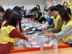 今届区议会选举在反送中运动影响下，投票率创历史新高的71.2%。 (美国之音/汤惠芸）