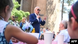 美國總統拜登在賓州哈里斯堡舉行的一場競選活動中向支持者和志工發表演說。 (2024年7月7日)