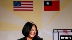 台灣總統蔡英文2018年8月12日過境美國洛杉磯期間在一個宴會上發表講話。