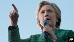 美國民主黨總統候選人希拉里克林頓星期日(10月23日)在北卡競選。