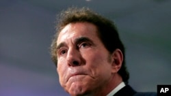 美國賭場大亨史蒂芬·韋恩（Steve Wynn）