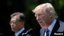 美國總統川普和南韓總統文在寅2017年6月30日在白宮玫瑰園發表聯合聲明