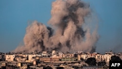 以色列轟炸加沙南部城市汗尤尼斯。（2024年2月22日）