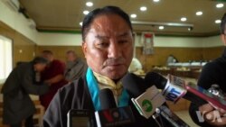 བོད་མི་མང་སྤྱི་འཐུས་པདྨ་འབྱུང་གནས་མཆོག་གིས་ཚོགས་གཙོའི་དམ་བཅའ་བཞེས་པ།