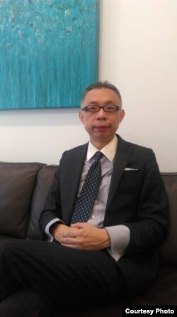 台湾师范大学中国大陆研究中心主任范世平认为，习近平在讲话中提“九二共识”，是王毅“宪法说”的钟摆效应。 （范世平提供）