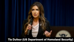 کریستی نوم، وزیر امنیت داخلی ایالات متحده