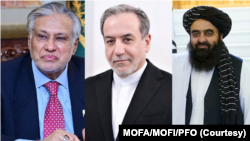 از راست به چپ: امیر خان متقی، وزیر خارجۀ حکومت طالبان، عباس عراقچی، وزیر خارجۀ ایران و محمد اسحاق دار، وزیر خارجۀ پاکستان