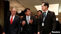 日美韓三國防長2018年6月3日在新加坡會談（路透社）