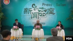 中國全國記協舉行中外記者茶座會，就自焚、外媒記者進藏等問題展開討論。