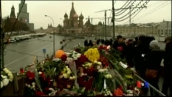 2015-03-01 美國之音視頻新聞: 俄羅斯反對派集會紀念涅姆佐夫