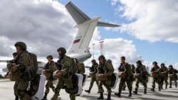 普京軍事動員遭國際社會譴責飛離俄羅斯一票難求