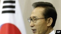 南韓總統李明博表達了與平壤進行對話的願望。(資料圖片)
