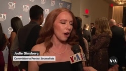 ນັກ​ຂ່າວຝ່າ​ຟັນ​ການ​ປາບ​ປາມ ແລະ ໂຈມ​ຕີ ​ໄດ້​ຮັບ​ການ​ຍ້ອງ​ຍໍ​ໃນ​ພິ​ທີ​​ມ​ອບລາງວັນ