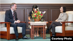 台湾总统蔡英文2019年3月30日接见布拉格市长贺瑞卜(台湾总统府提供)