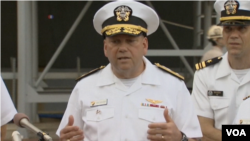 美國海軍第7艦隊戰鬥部隊司令約翰·亞歷山大少將。（視頻截圖）