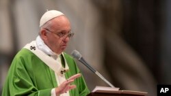 教宗方濟各主持世界主教會議