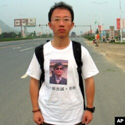 中国著名维权人士胡佳(资料照片)