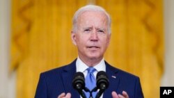 ໃນ​ພາບ​ແຟ້ມ​ວັນ​ທີ 16 ກັນ​ຍາ 2021 ນີ້, ປະ​ທາ​ນາ​ທິ​ບໍ​ດີ ໂຈ ໄບ​ເດັນ ກ່າວ​ຄຳ​ປ​າ​ໄສ​ ກ່ຽວ​ກັບ ເສດ​ຖະ​ກິດ​ຢູ່​ທຳ​ນຽບ​ຂາວ.