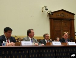 出席聽證會學者專家