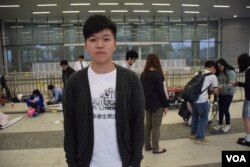 反對普教中的張同學認為，普教中是要改變香港新一代的語言文化。美國之音湯惠芸攝）