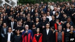 香港大學師生10月6日曾經發起黑衣學袍靜默遊行