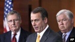 貝納眾議員(中)星期四召開記者會