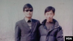 陈克贵（右）与陈光诚的合影（资料照）