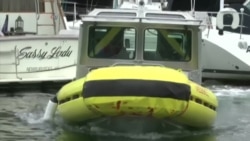 美国万花筒：无人驾驶船驶入波士顿港口