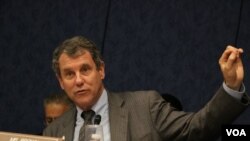 聯邦參議員布朗(美國之音楊晨拍攝)