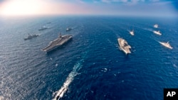 2020年11月，參加馬拉巴爾海軍演習，來自美、日、印、澳國家的航母和軍艦。