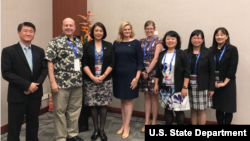 美國國務院東亞及太平洋事務局2018年9月6日發表的美台APEC互動照片