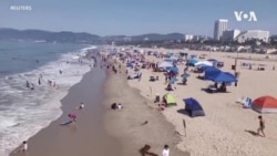 熱浪熾烤加州 居民海灘避暑