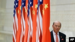 美國商務部長羅斯2017年11月訪華。(美聯社)