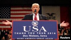 2016年12月8日，唐纳德·川普在美国爱奥华州德梅因举行的“美国感谢你”集会上讲话。
