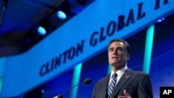 羅姆尼在大會上發言