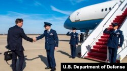 美國防部長埃斯珀，2019年11月11日前往紐約（美國國防部照片）