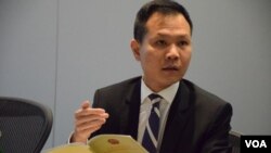 公民黨立法會議員郭榮鏗表示，希望與北京官員建立直接溝通平台。(美國之音記者湯惠芸拍攝)