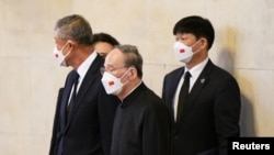 中國國家副主席王岐山在9月18日到西敏廳瞻仰英女王靈柩