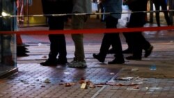 在香港主權移交中國 24 週年和中國共產黨成立 100 週年之際，在香港銅鑼灣一名男子據稱刺傷一名警察的地方的人行道上看到血跡 （路透社照片）