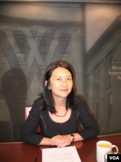 新加坡南洋理工大學拉惹勒南國際研究院副教授兼博導吳逢時博士 （美國之音申華拍攝）