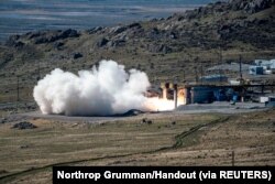 美國海軍與陸軍合作在猶他州試射新研發的高超音速導彈。 （2021年10月28日）