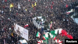 德黑蘭為蘇萊曼尼 舉行大規模追悼儀式