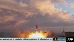伊朗国营电视台2017年9月23日播放的一枚霍拉姆沙赫尔导弹发射的画面。 一天前，此款导弹在伊朗首都德黑兰一次高规格阅兵中首次展示。
