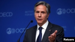 美國國務卿布林肯在巴黎舉行的經和組織部長級會議上講話（2021年10月6日）