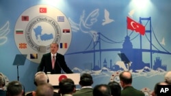 土耳其总统埃尔多安在伊斯坦布尔讨论如何解决巴尔干国家的军事首领(2016年5月11日)