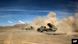 伊朗軍方在伊朗中部地區舉行軍事演習。(2023年10月28日）