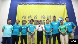 民主黨舉行催票大會創黨主席李柱銘(中)到場支持 (香港民主黨圖片)