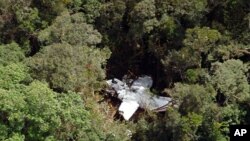 印度尼西亞蘇門答臘一架飛機墜毀﹐機上乘客全部遇難。